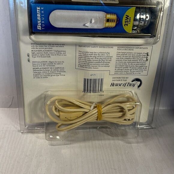 House of Troy A7-71 Advent Picture Light, 7", Antique Brass Made in the USA - Picture 5 of 5